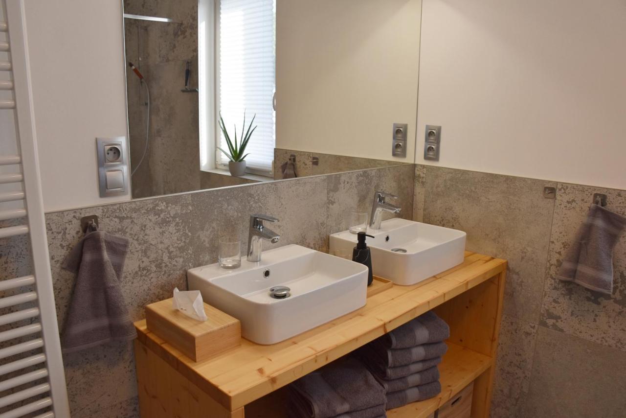 Holiday Home Znojmo W/ Wellness & Wine Eksteriør bilde